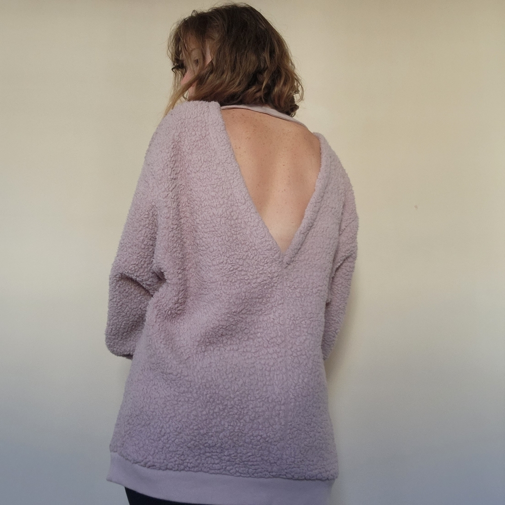 Size M Dictionary rose pink fleece sweater with back cutout